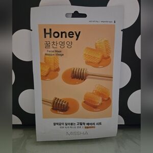 10/$25✨️Missha Face Mask✨️